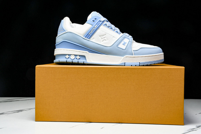 1V SNEAKERS 1V0425-187