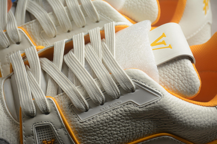 1V SNEAKERS 1V0425-003