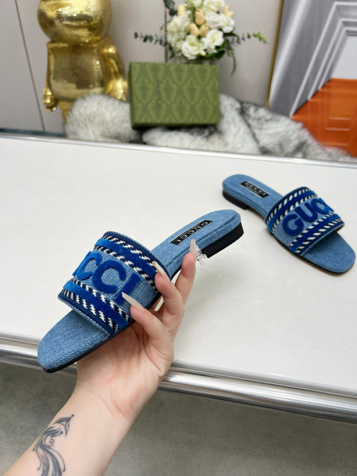 GUC* SLIPPERS DR258-086