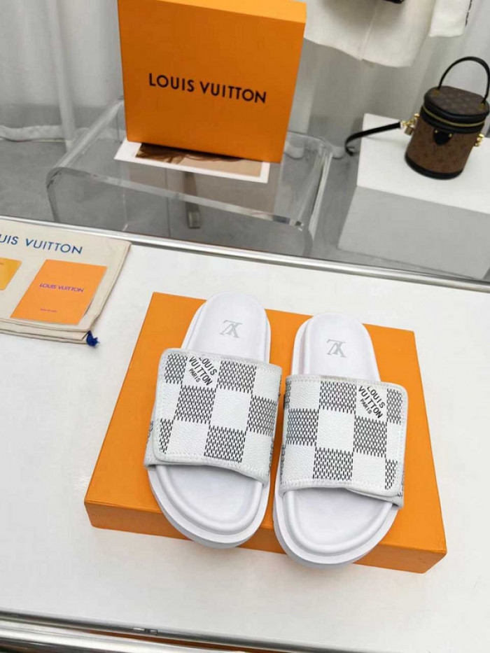 1*V SLIPPERS 11V0107-021