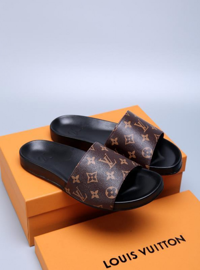 1*V SLIPPERS 11V0107-037