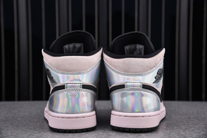 wmns air jordan 1 mid 