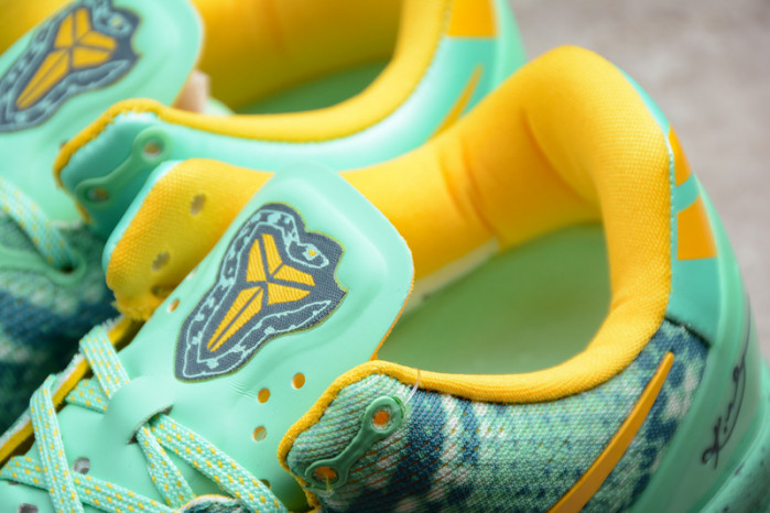 nike kobe 8 system green glow laser orange 555035-304