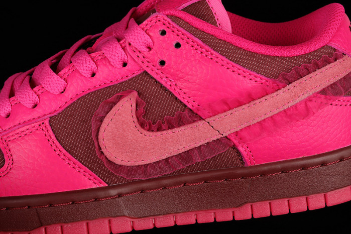 nike dunk low valentine