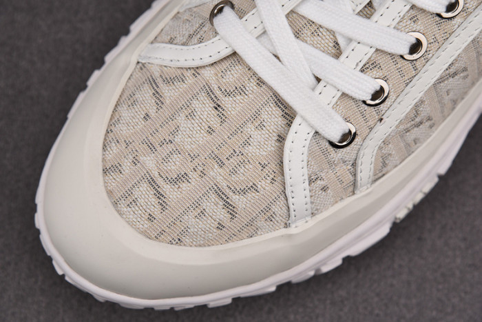 D10R B28 Sneakers Low Top