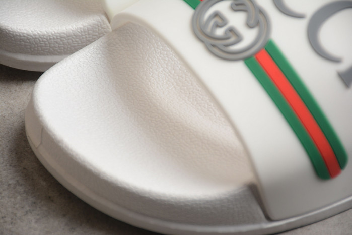 G*u*i slippers gu568-035