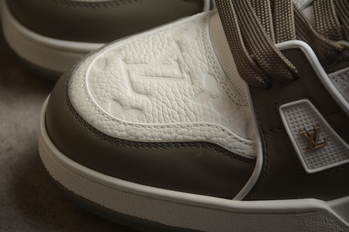 1v sneakers 1v0425-006