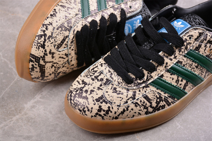 ad originals x g*u*i gazelle 109060