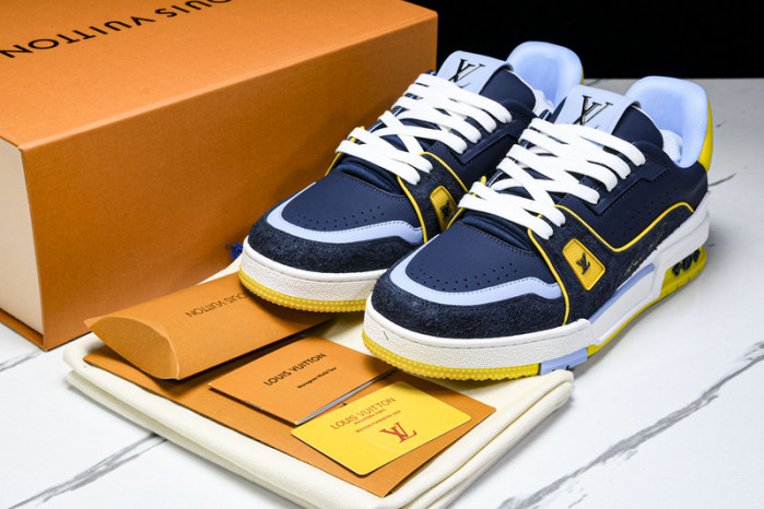 1V SNEAKERS 1V0425-182