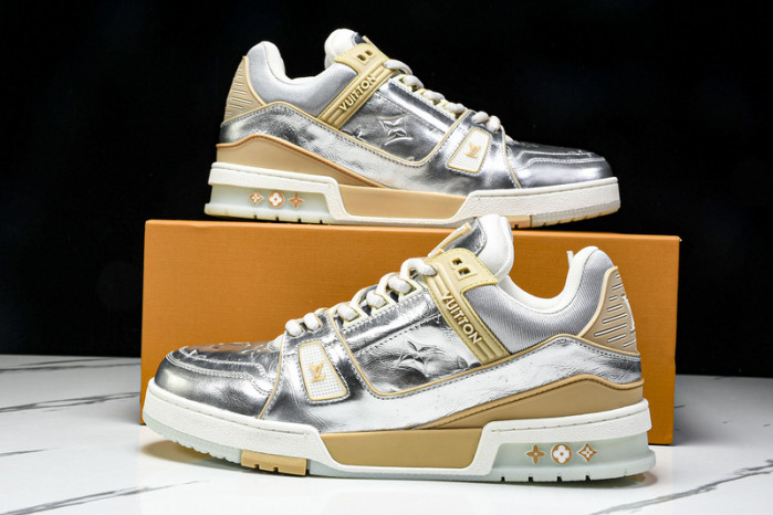 1V SNEAKERS 1V0425-185