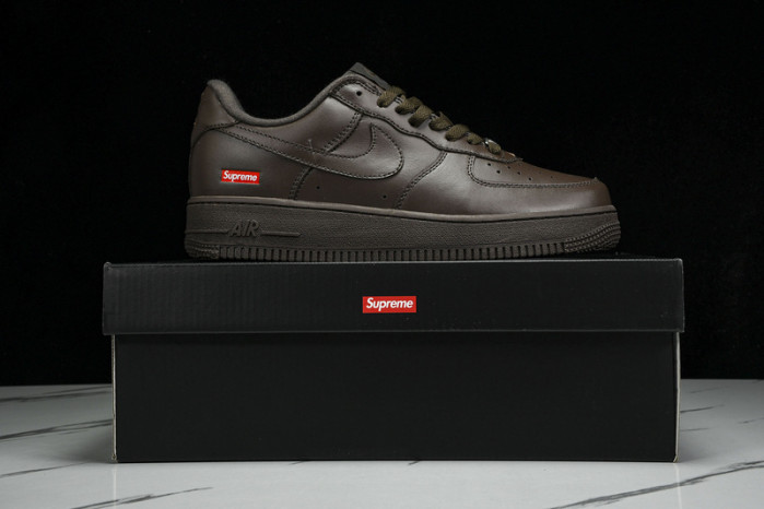 Supreme x Nike Air Force 1 Low 