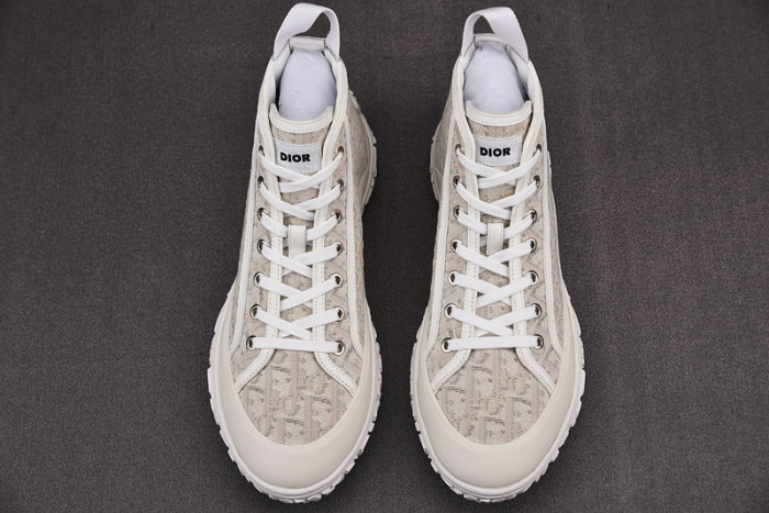 D10R B28 Sneakers High Top