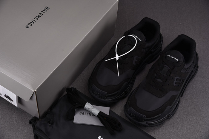 blcg sneaker triple.s sneakers bl5632-001