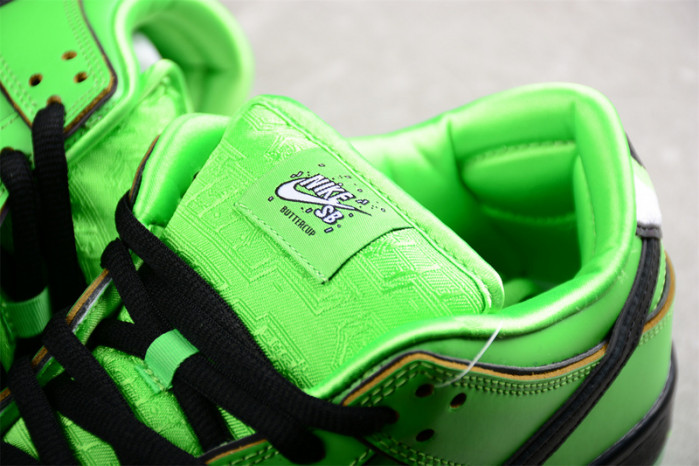 the powerpuff girls x nike dunk low pro sb qs 