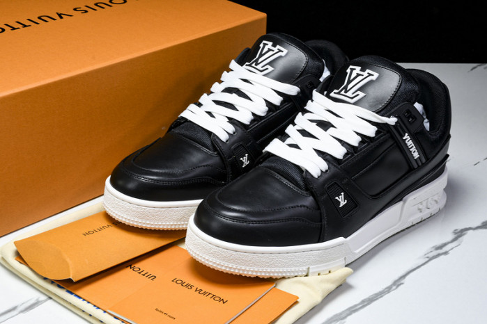 1V SNEAKERS 1V0425-183