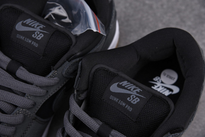 nike sb dunk low dark grey black gum ar0778-001