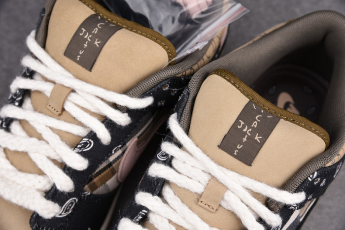travis scott x dunk low premium qs sb 