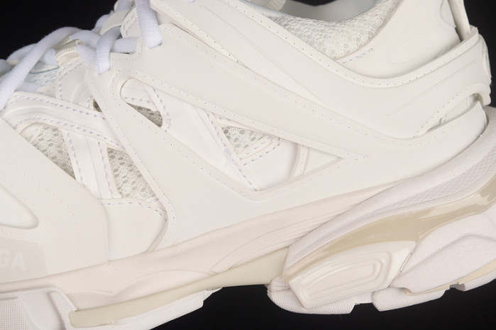 blcg track trainer white 80843520425