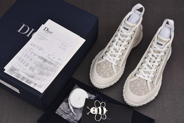 D10R B28 Sneakers High Top