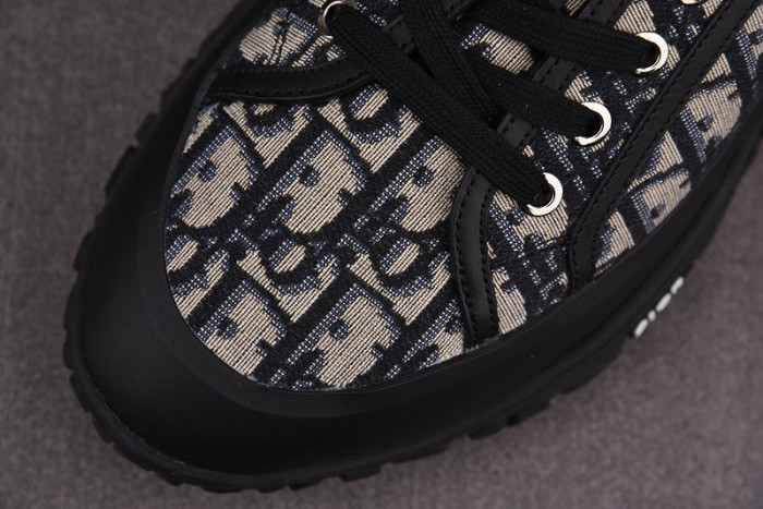 D10R B28 Sneakers Low Top