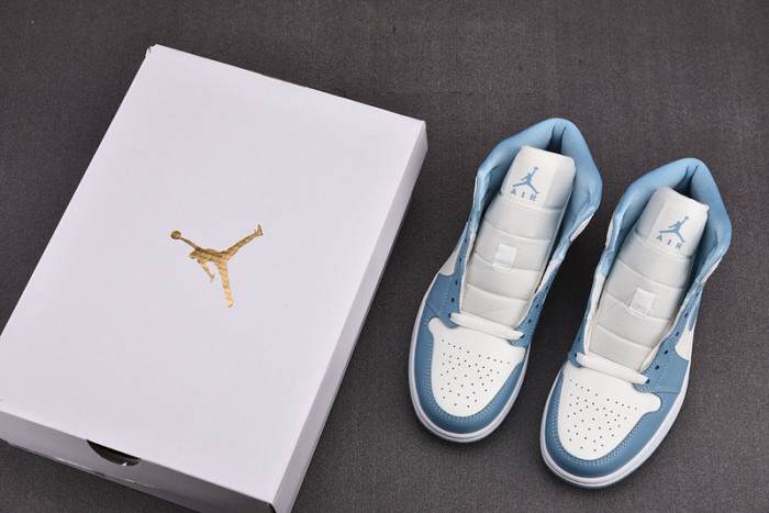 wmns air jordan 1 mid 