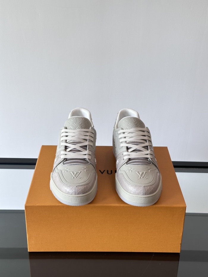 1V SNEAKERS 1V0425-213