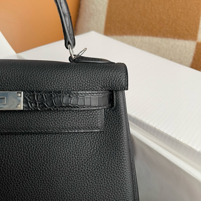 Her*mes bag B0113-197