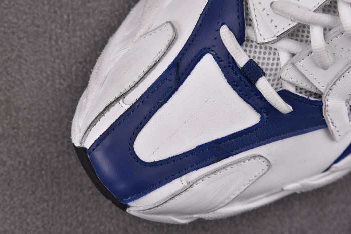 BLCG Sneaker 825418 WDWTS 1973