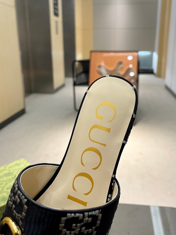 G*u*i slippers gu568-021