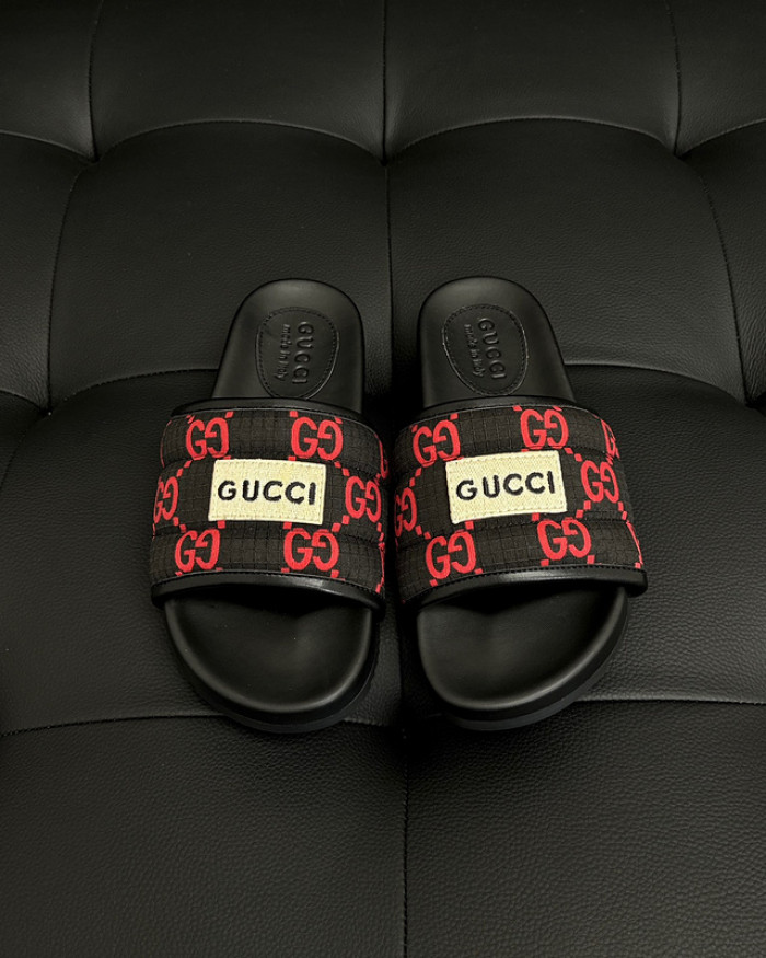 GUC* SLIPPERS DR258-073