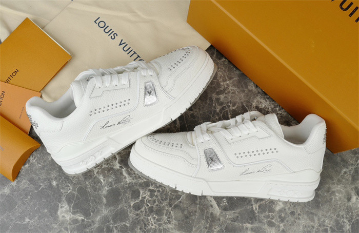 1V SNEAKERS 1V0425-094