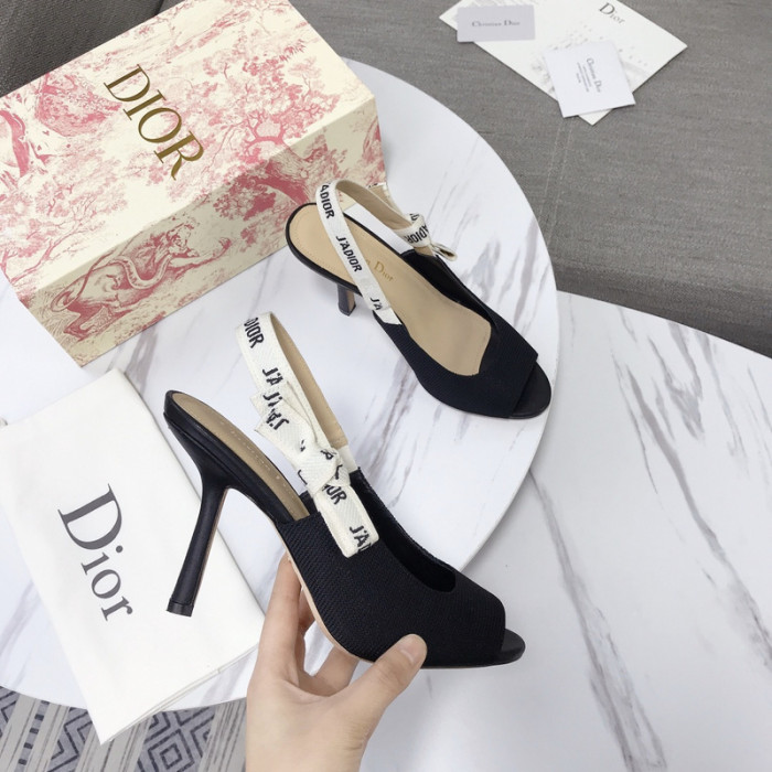 D10R HEELS D896-137