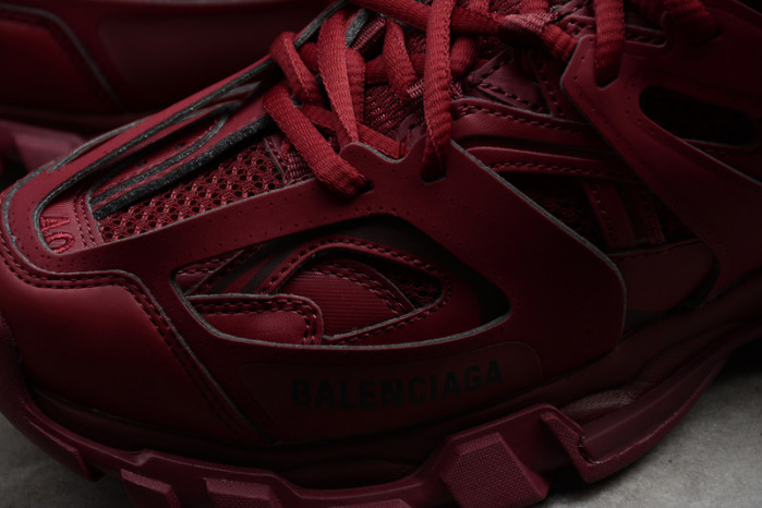 blcg track trainer dark red 542023-w2la-5504