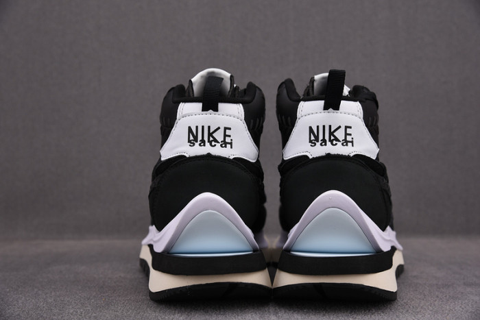 nike vaporwaffle sacai jean paul gaultier black white dh9186-001