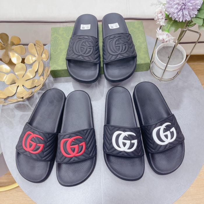 G*u*i slippers