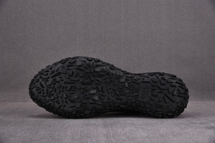 D10R B28 Sneakers High Top