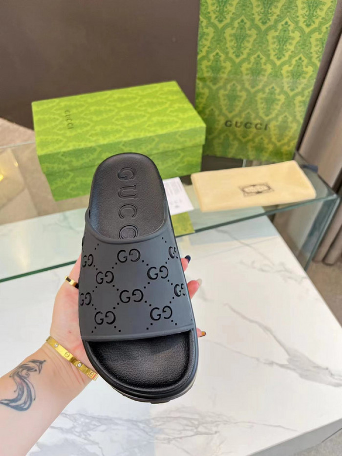 G*u*i slippers gu568-052