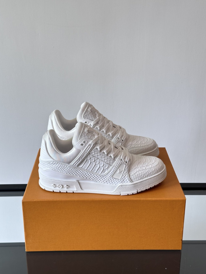 1V SNEAKERS 1V0425-208