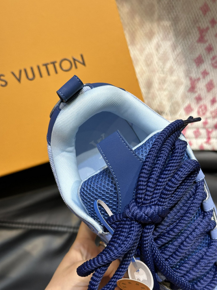 1V SNEAKERS 1V0425-243