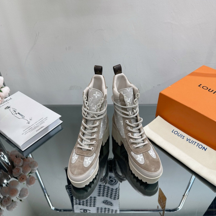 1V SNEAKERS 1V0425-217