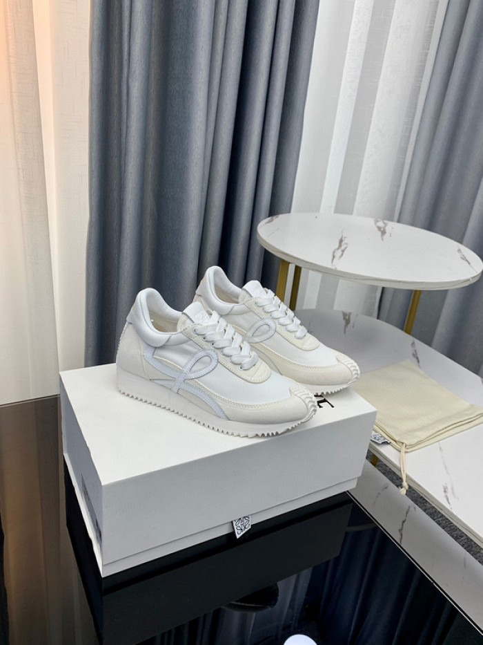 L0EWE SNEAKERS T0425-093