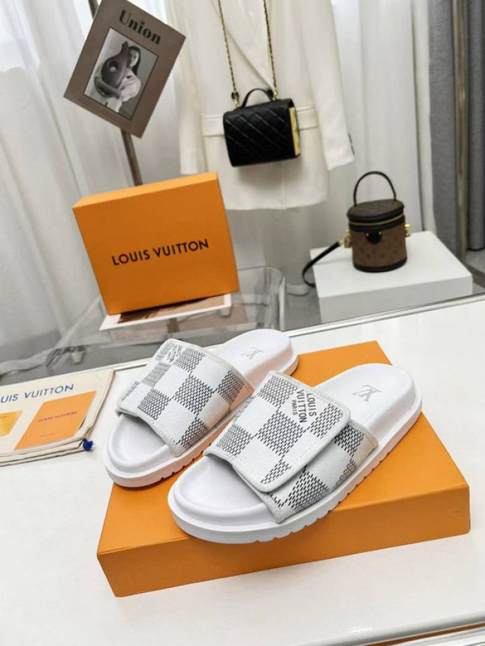 1*V SLIPPERS 11V0107-021