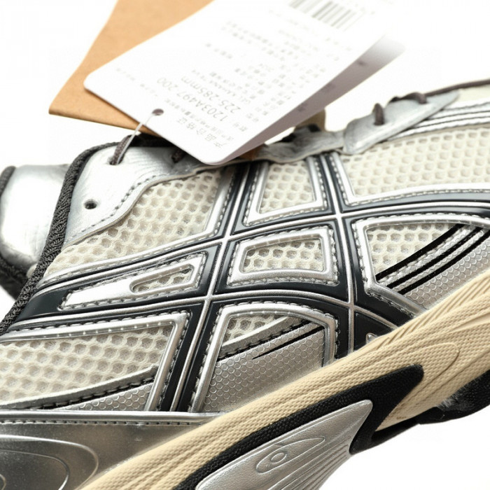 As*ic*s 1203a497-200