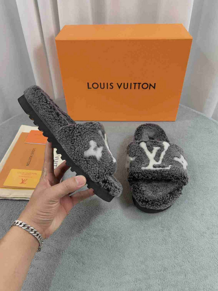 1*V SLIPPERS 11V0107-007