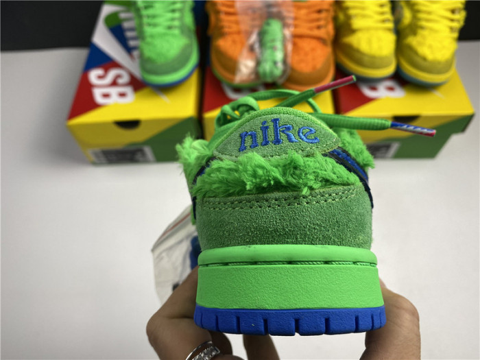 kids grateful dead x nike sb dunk low “green bear”