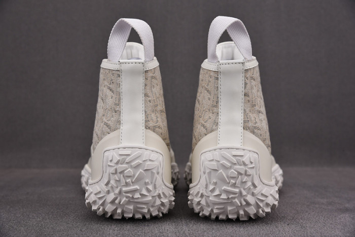 D10R B28 Sneakers High Top