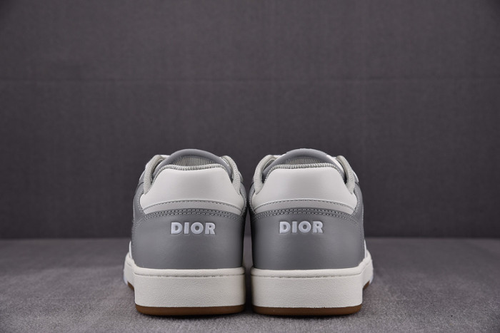 D10R B27 SNEAKERS