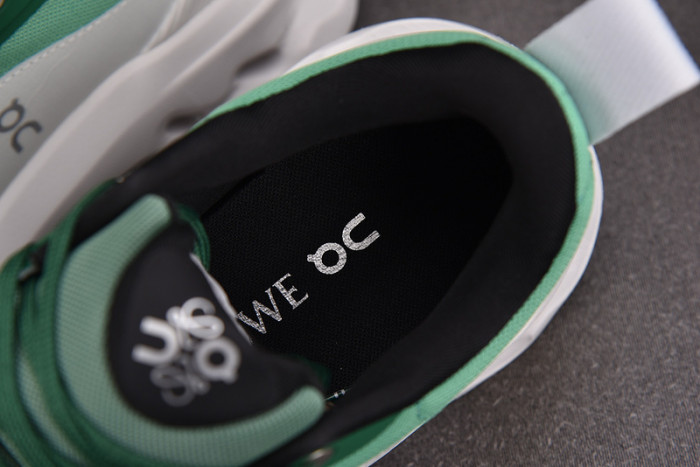 L0EWE SNEAKERS T0425-090