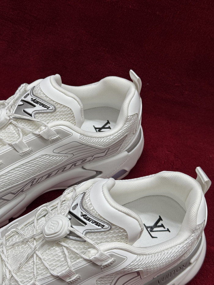 1V SNEAKERS 1V0425-298