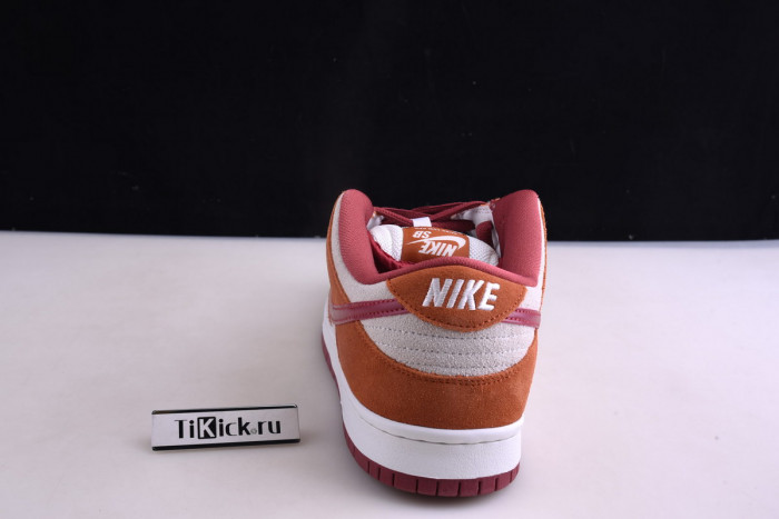 nike sb dunk low pro dark russet cedar bq6817-202